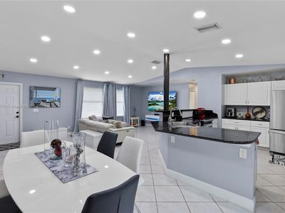 4641 Pine Ridge Rd, Naples, FL, 34119