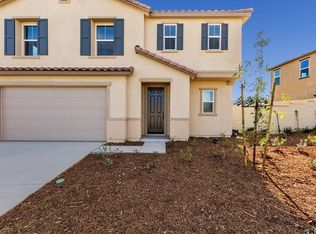 4011 Elderberry Rdg, Lake Elsinore, CA 92530