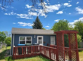 5037 Redmond Rd, Cheyenne, WY 82009