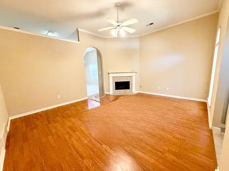 7479 Bakers Glenn Ln — Photo 4
