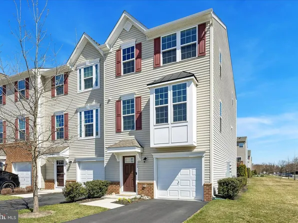 102 Nathan Dr, Riverton, NJ 08077