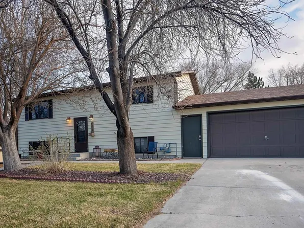 308 E 5th St, Powell, WY 82435