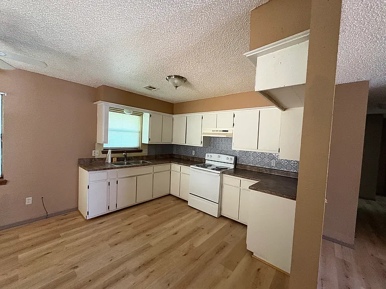 1603 S David St — Photo 3