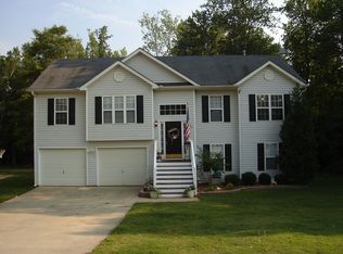 99 Huntington Ct, Newnan, GA 30265