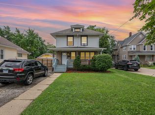 933 Claim St, Aurora, IL 60505