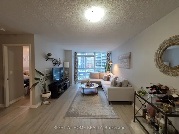 25 Lower Simcoe St, Toronto, ON