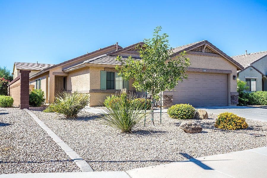 1st image of 1739 W Desert Canyon Dr