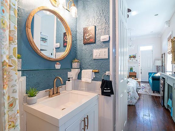 5th image of 3026 Dumaine St
