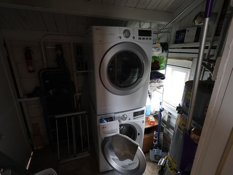Listing photo 5