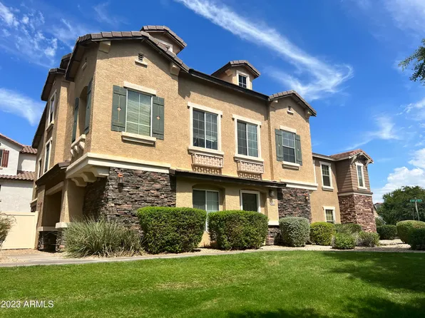 724 N LAGUNA Drive, Gilbert, AZ 85233