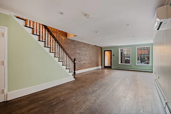 Rented by Compass | media 16