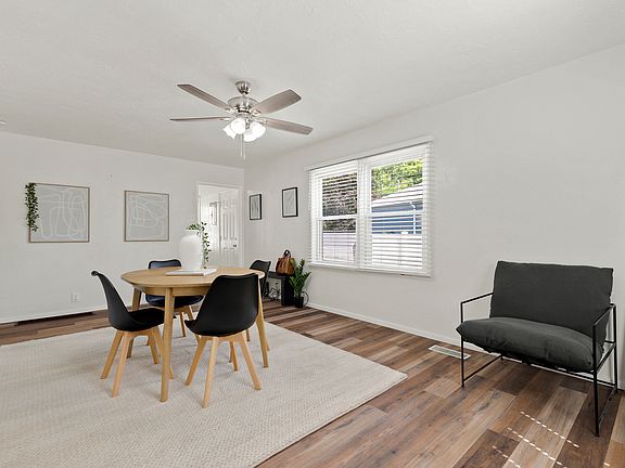 4th image of 802 S Brookside Dr E