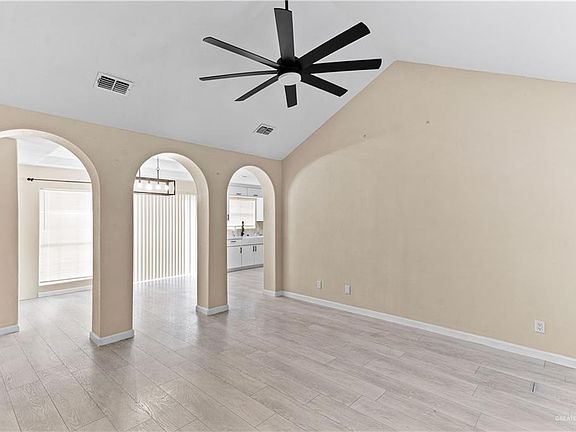 2nd image of 4229 Goldcrest Ave