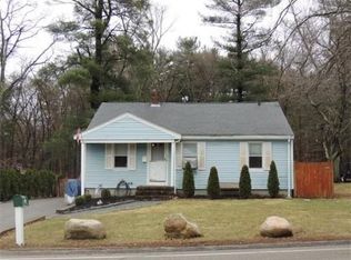233 Weymouth St, Holbrook, MA 02343