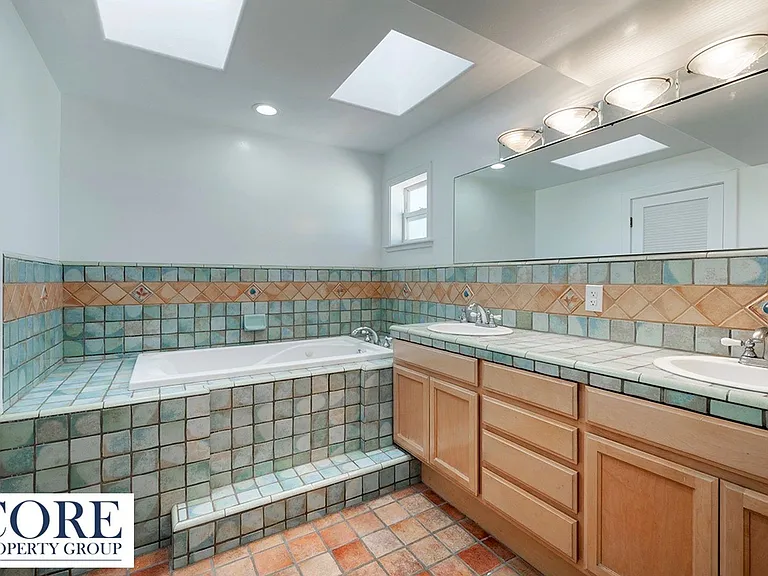 308 Palm Ave — Photo 24