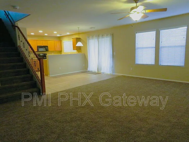 1139 E Lowell Ct — Photo 6
