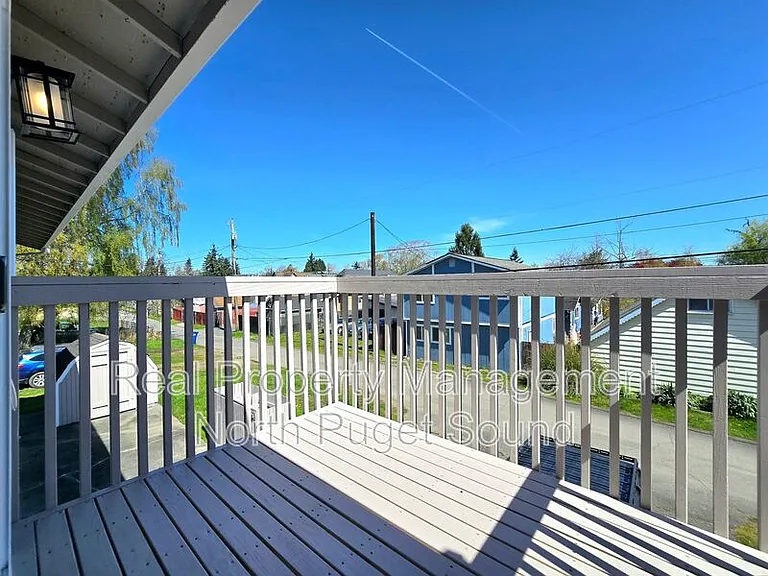 1421 Pine St #B — Photo 13