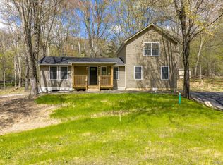 24 Farmingdale Ln, Bloomingburg, NY 12721