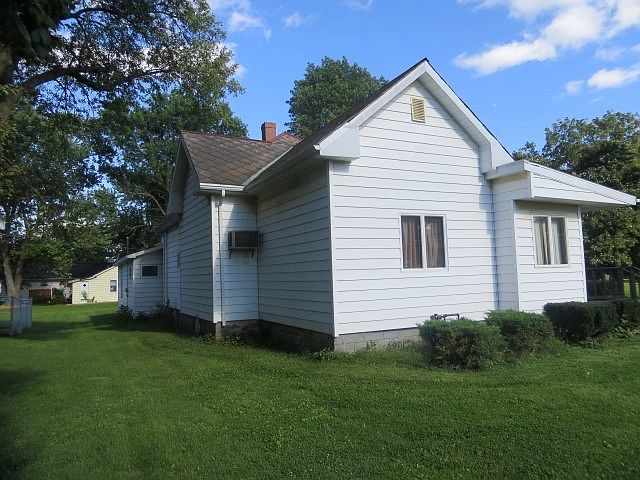 108 S Jackson St, Flanagan, IL 61740 | Zillow