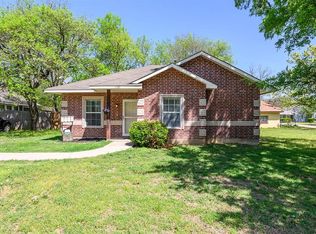 1327 Cherry St, Gainesville, TX 76240
