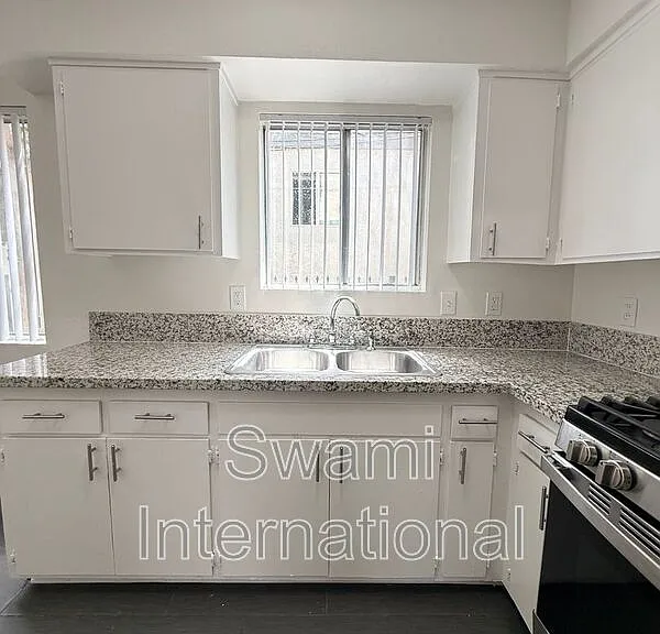 345 E Stepney St #4 — Photo 28