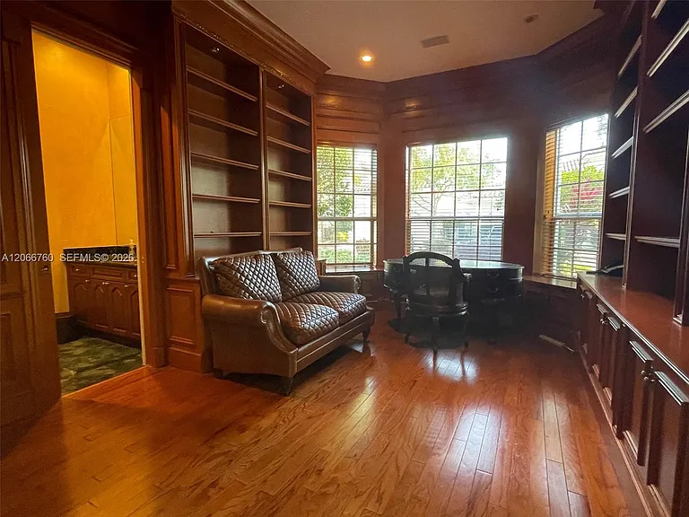 891 Captiva Dr — Photo 18