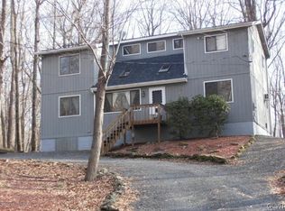 673 Teal Ct, Bushkill, PA 18324