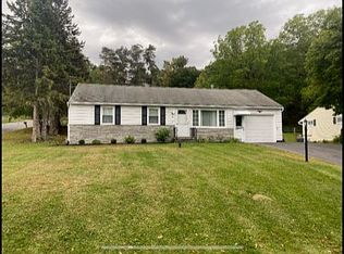 111 Sheraton Rd, Syracuse, NY 13219