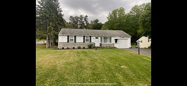 111 Sheraton Rd photo 1
