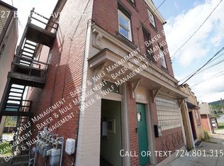 327 Brinton Ave APT 2F, Trafford, PA 15085