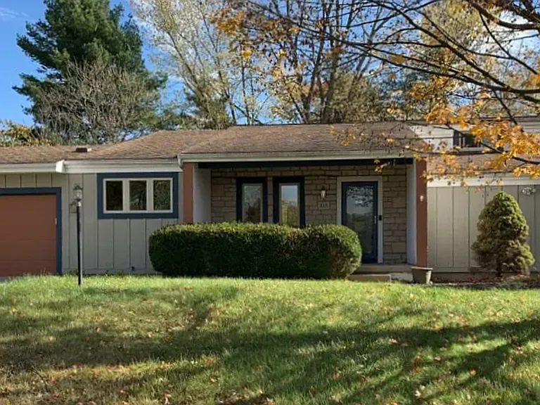 818 Eastchester Dr — Photo 25