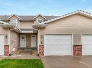 3526 Banar Dr SW UNIT E, Cedar Rapids, IA 52404