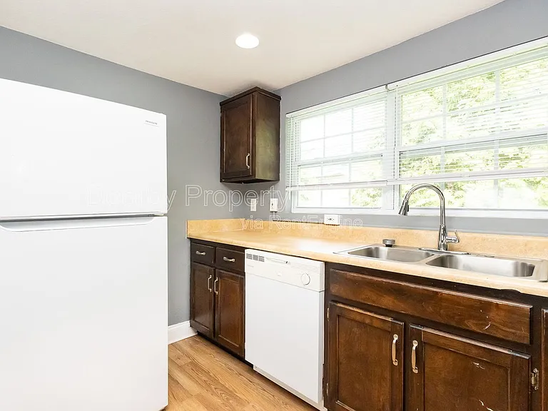 1707 Kirby Ave #C — Photo 4