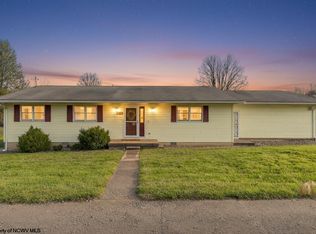 1104 Johnson Ave, Bridgeport, WV 26330