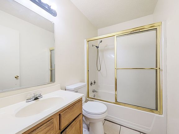 3rd image of 201 E Baldwin St #201