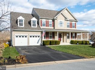 335 Craighill Dr, Charles Town, WV 25414
