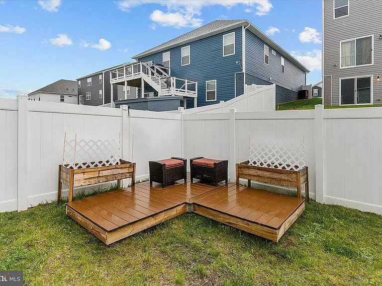 109 Woodford Dr — Photo 47