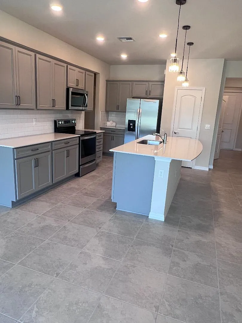 2280 Appleton Circle South - 2280-Seacrest — Photo 3
