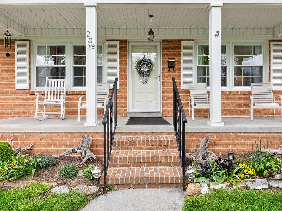 209 Wood Ave, Winchester, VA 22601 Zillow