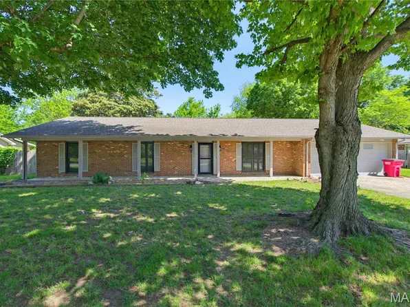 126 Bradley Dr, Sikeston, MO 63801
