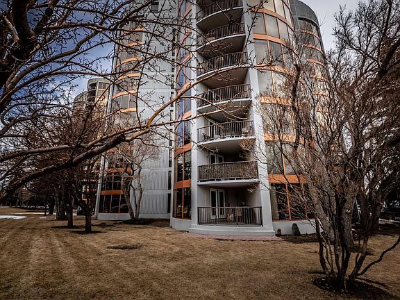 3rd image of 10 Coachway Rd SW #133