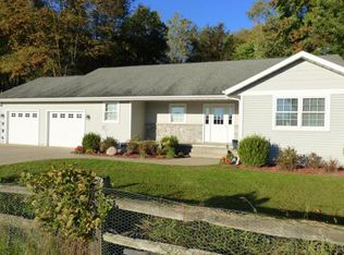 29108 Misty Pines St, Dowagiac, MI 49047