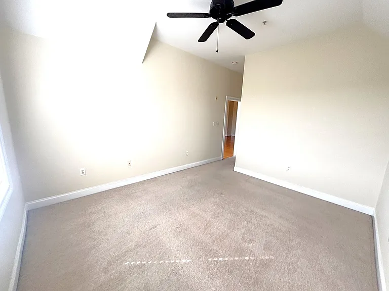 5215 Center St #404 — Photo 13