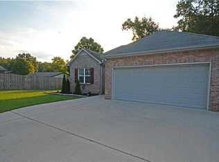 119 Oakmont Dr, Tullahoma, TN 37388