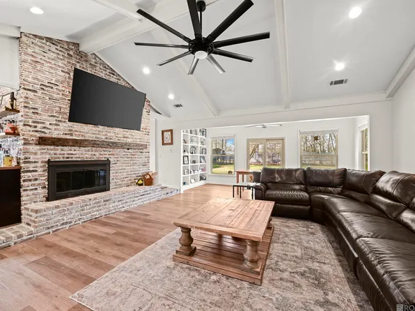 18181 Van Broussard Rd, Prairieville, LA 70769