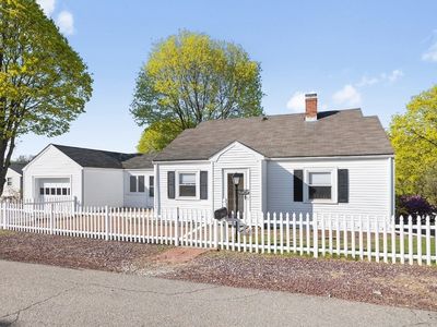 3 Helen St, Waltham, MA, 02452