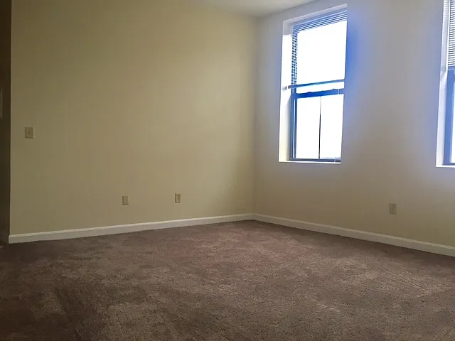 2 bed, 1000 sqft, $1,895 — Photo 3