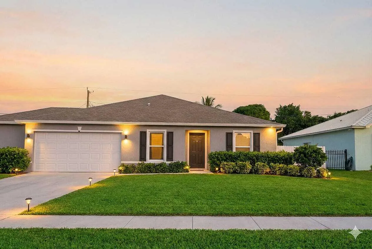 3 bed, 1.0 bath, 1796 sqft, $2,450 — Photo 1