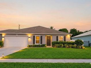 2507 SE Charleston Dr, Port Saint Lucie, FL 34952