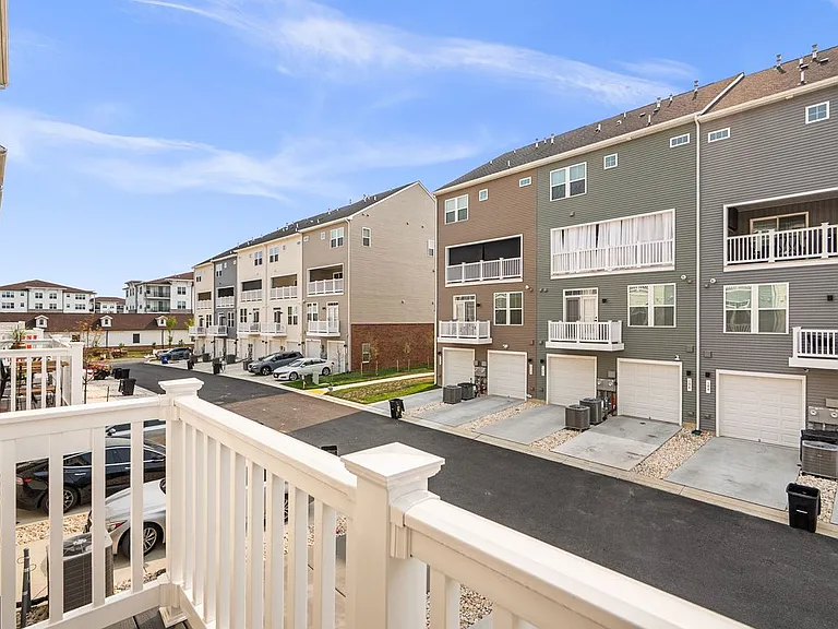 212 Matisse Pl — Photo 23